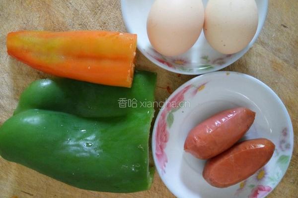 双椒火腿炒鸡蛋的做法图解1