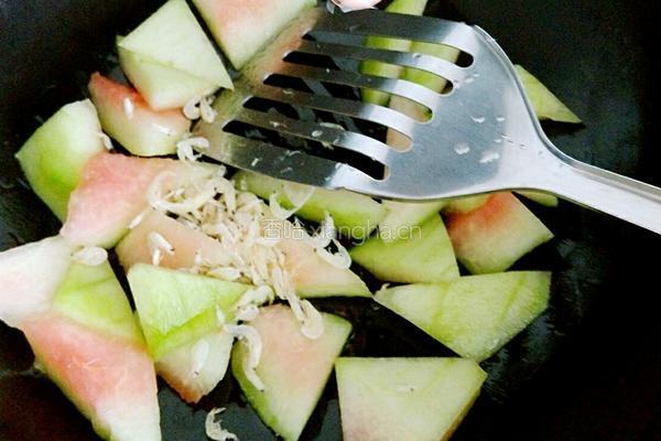 虾米炒瓜皮的做法图解4