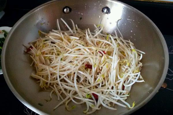 酸辣绿豆芽的做法图解8