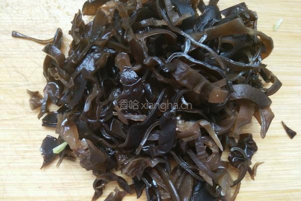 爽口卷心菜三丝的做法图解5