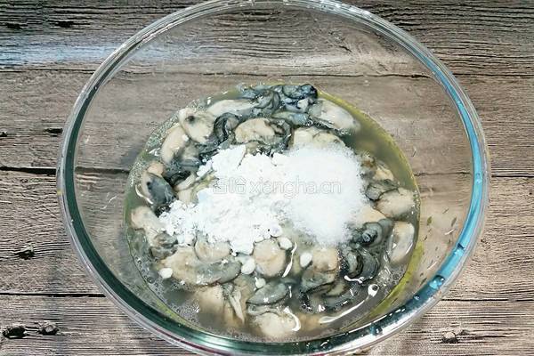 牡蛎瘦肉冬瓜汤的做法图解1