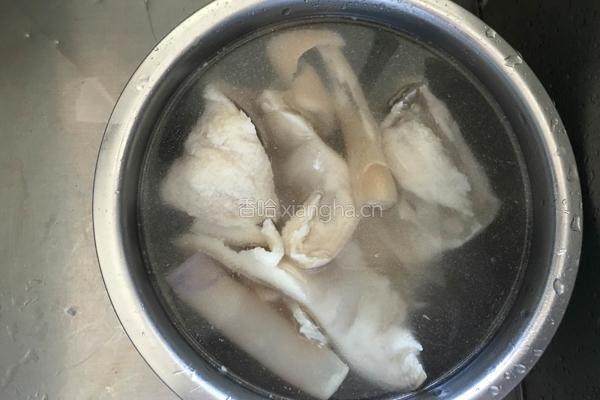 双色猪皮冻的做法图解5