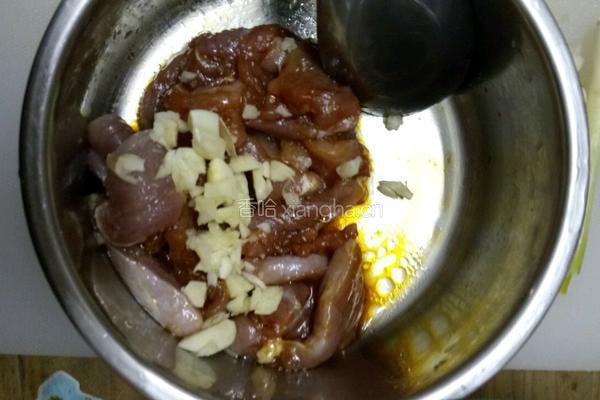 鸭肉干鱿蒸冬瓜的做法图解2