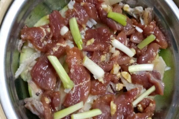 鸭肉干鱿蒸冬瓜的做法图解5