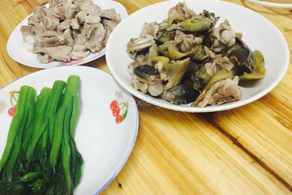甲鱼烧排骨的做法图解2