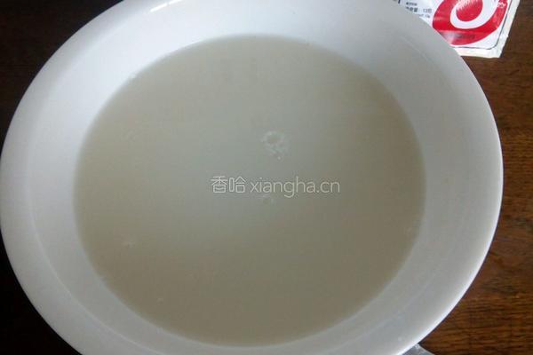圣女果水果披萨的做法图解1