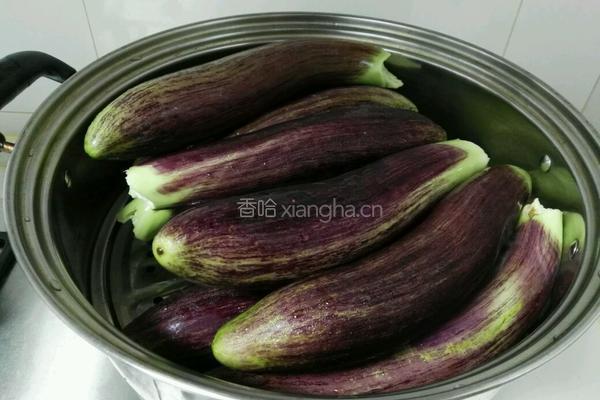 美味速成蒜茄子的做法图解1