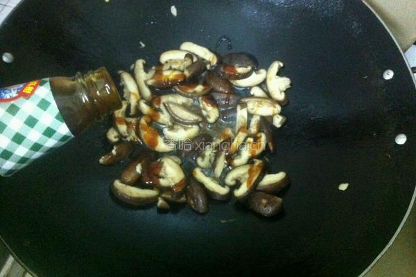 彩椒炒香菇的做法图解6