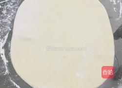 葱油饼的做法图解1