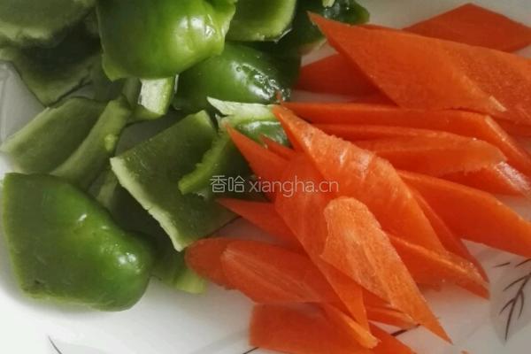 琉璃红烧豆腐的做法图解1