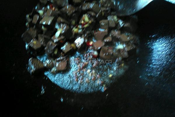 毛血旺上的绿豆芽的做法图解2