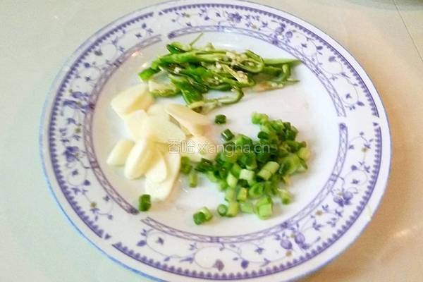  清炒卷心菜的做法图解2