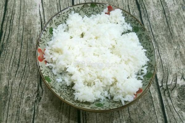 卷心菜炒饭的做法图解4