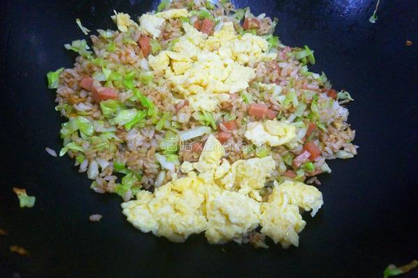 卷心菜炒饭的做法图解13