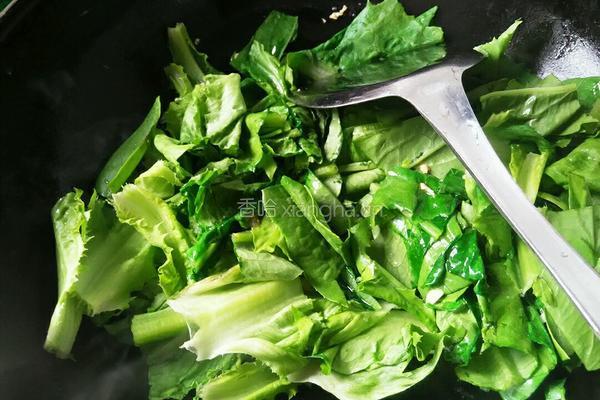蒜香油麦菜的做法图解5