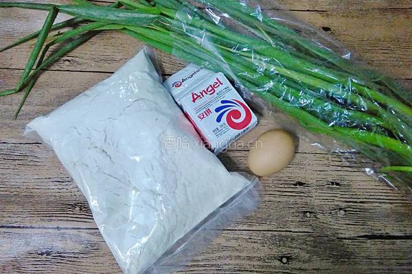 葱油酥脆饼(葱油烤饼)的做法图解1