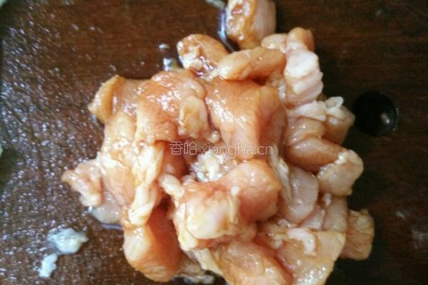 黄瓜炒肉的做法图解2
