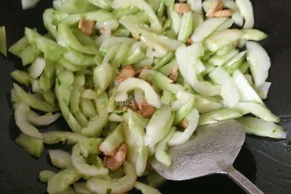 黄瓜炒肉的做法图解5