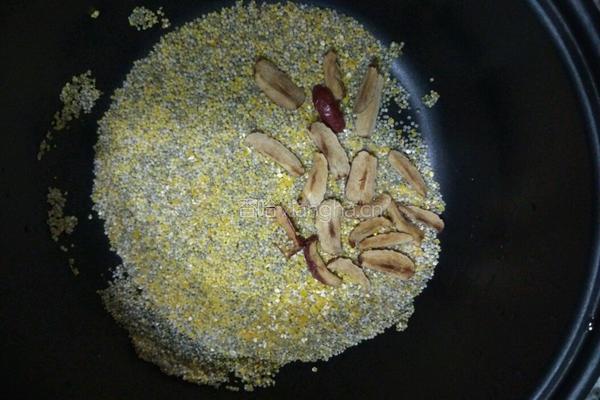 四色小米红薯粥的做法图解3
