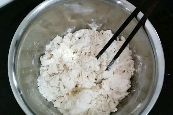 白萝卜猪肉馅生煎包的做法图解2