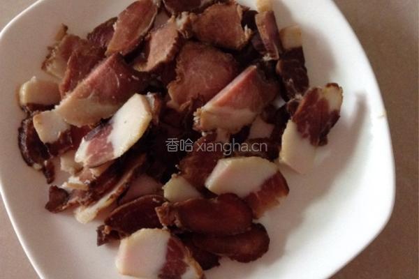 白萝卜炒酱肉的做法图解2