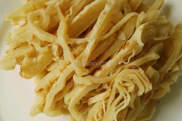 卷心菜炒饼的做法图解1