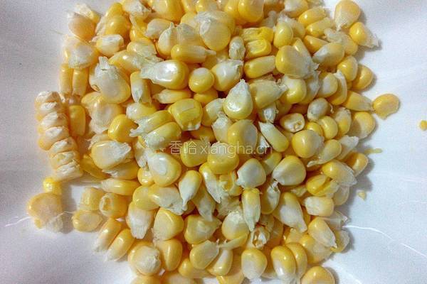 彩椒火腿玉米粒的做法图解2