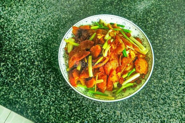 芹菜炒米豆腐的做法图解5