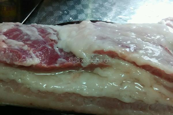 尖椒回锅肉的做法图解1