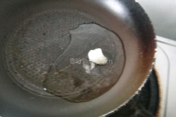 圣女果冰糖葫芦的做法图解3