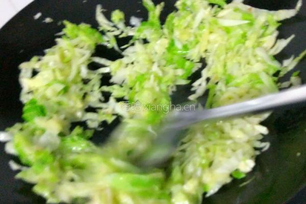 卷心菜炒扣肉的做法图解6