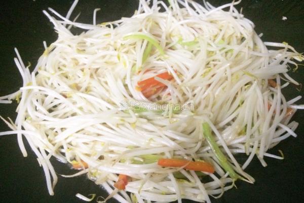 素炒绿豆芽的做法图解5