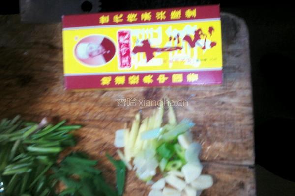 黄豆芽韮菜炒鸡丝的做法图解2