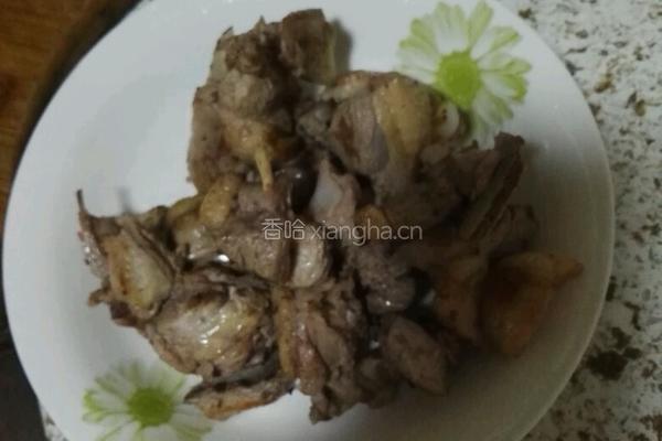 红烧鸭子的做法图解1