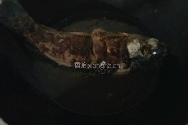 红烧鲤鱼的做法图解5