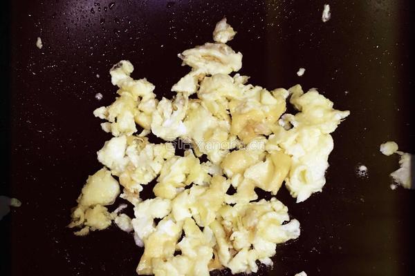 卷心菜炒米粉的做法图解4