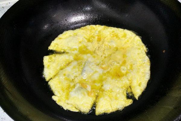 圣女果炒鸡蛋的做法图解3