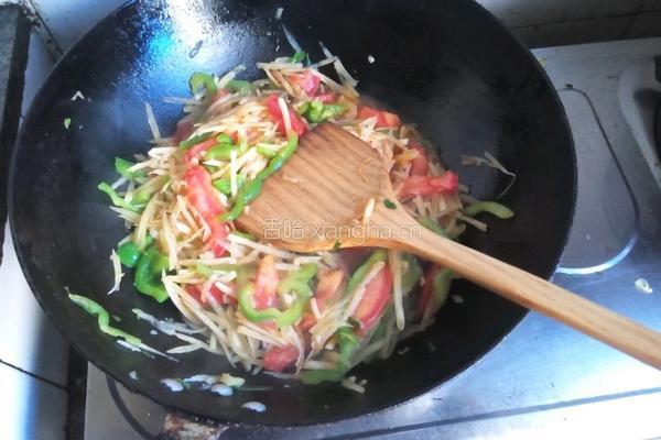 番茄炒土豆丝的做法图解2