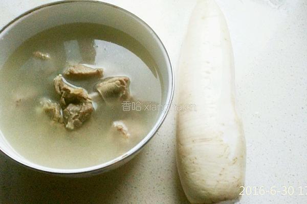 白萝卜排骨汤的做法图解1