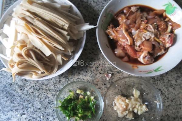 菇香鸡肉片的做法图解1