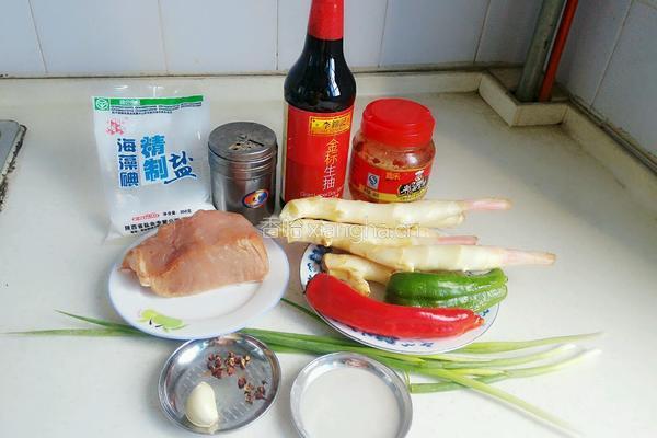 青红椒子姜肉丝的做法图解1