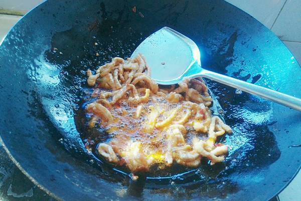 青红椒子姜肉丝的做法图解6