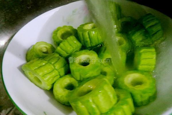苦瓜酿肉的做法图解9