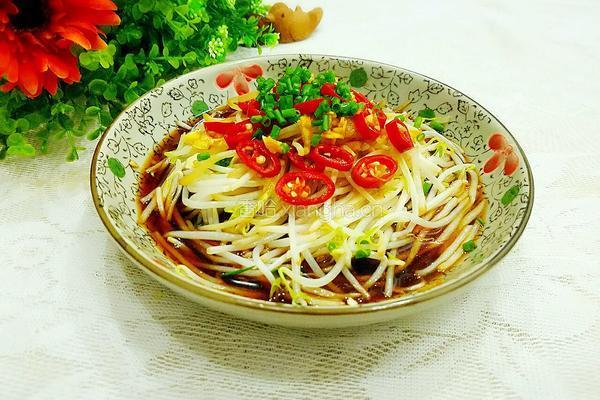 凉拌绿豆芽的做法图解7