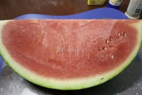 榨西瓜柠檬汁的做法图解1