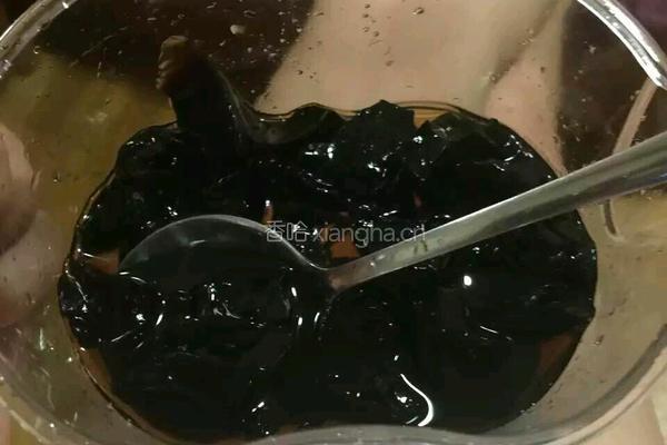 龟苓膏的做法图解5