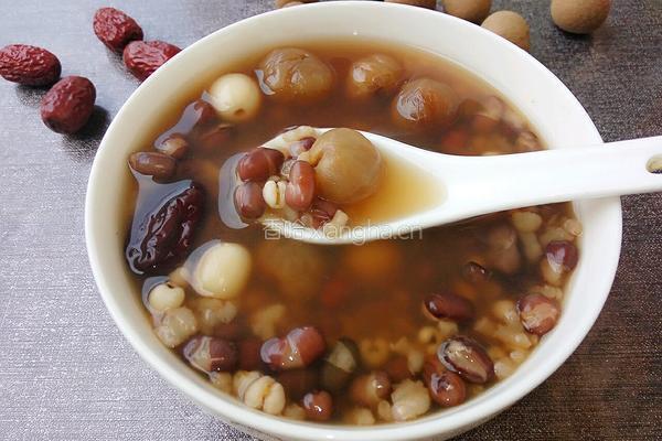 桂圆莲子红豆粥的做法图解5