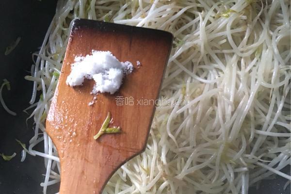 清炒绿豆芽的做法图解5
