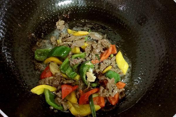 彩椒炒牛肉的做法图解7