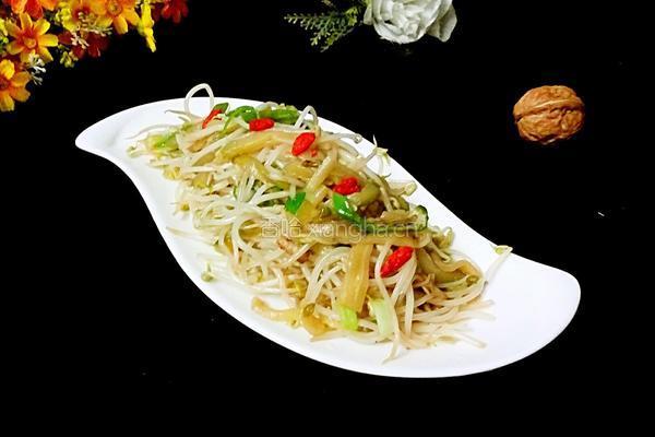 绿豆芽炒茄条的做法图解12